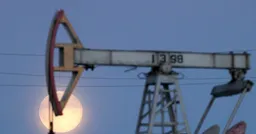 ЕС может заморозить потолок цен на российскую нефть из-за Ирана